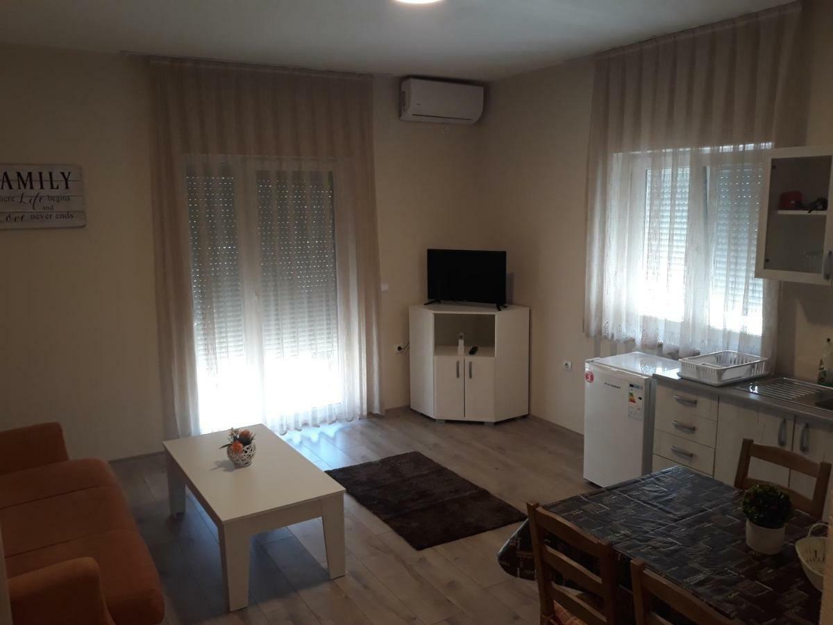 Vila & Apartments Matea Gevgelija Ngoại thất bức ảnh